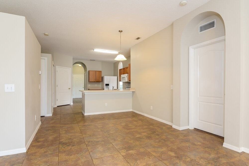 10728 Firebrick Ct - Photo 3 of 15