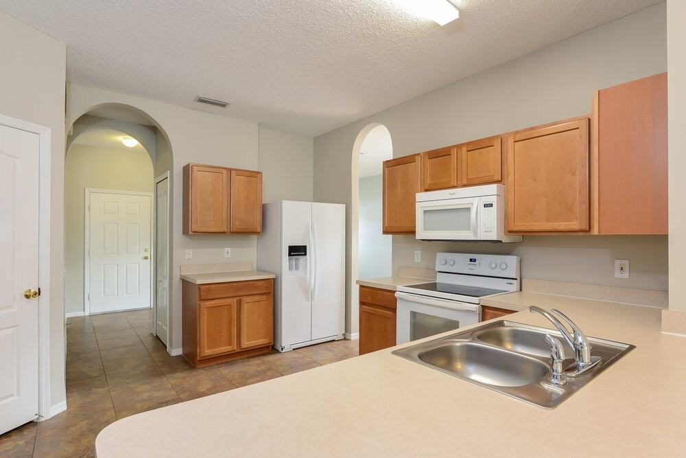 10728 Firebrick Ct - Photo 5 of 15