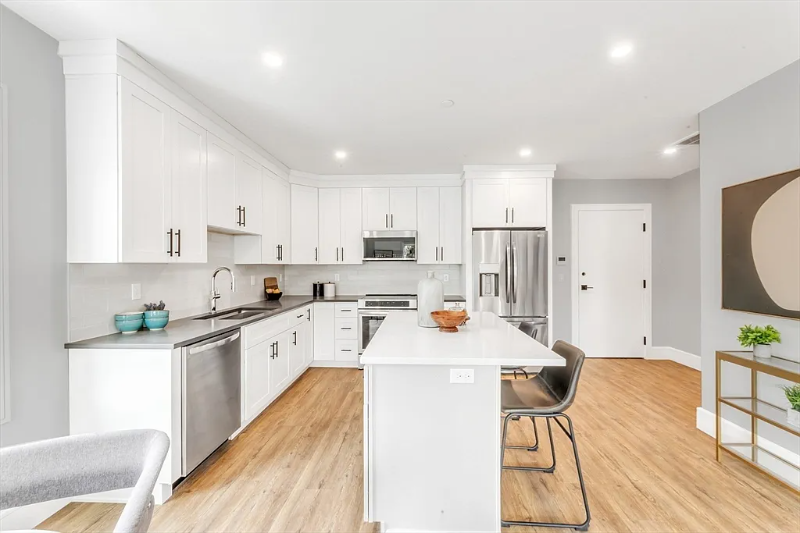 1000 Washington St #201 - Photo 6 of 17