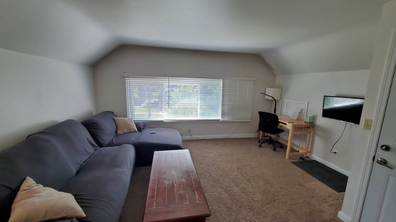 621 3rd St Nw #UP - Photo 3 of 7
