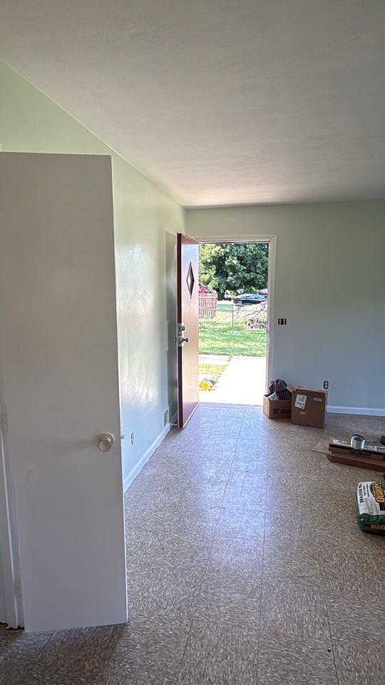 1906 Guenther Rd - Photo 2 of 10