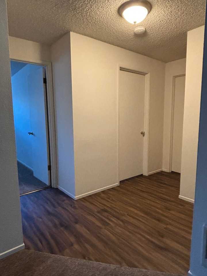 1626 S Kent Des Moines Rd #D - Photo 3 of 15