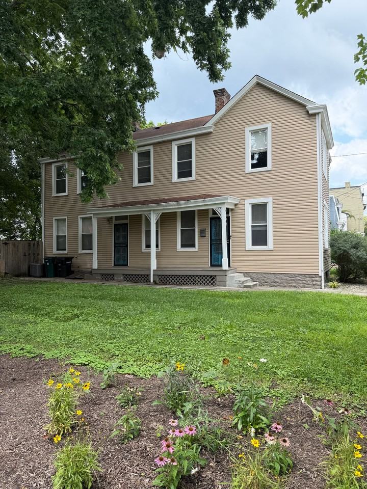 4127 Lakeman St - Photo 3 of 16