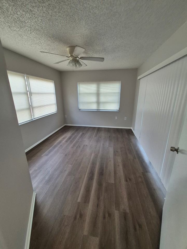 332 Upland Ave - Photo 6 of 22