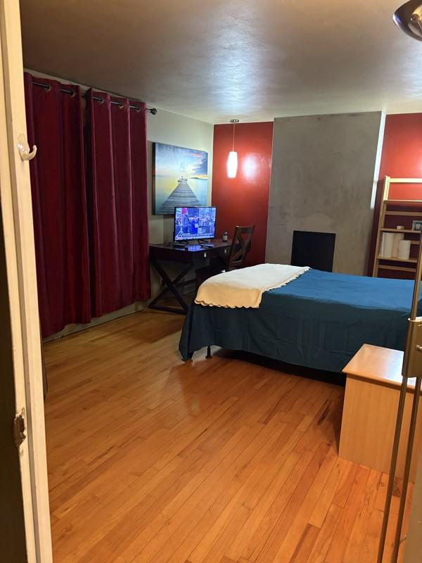 105 Robert Dr #1