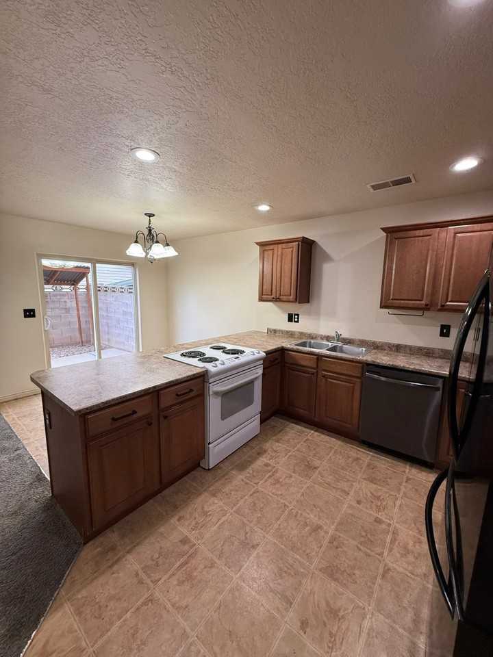 1909 W Gemini Meadows Ln - Photo 4 of 19