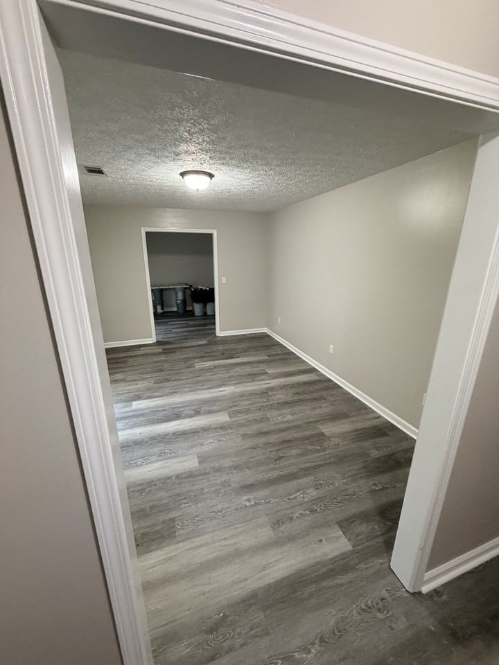 207 Murfee Dr - Photo 3 of 19