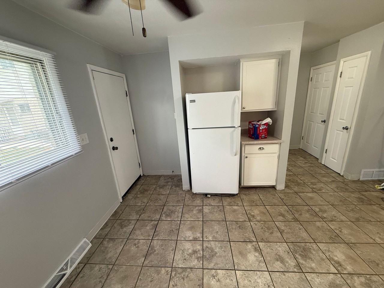 542 Newman Rd #4 - Photo 6 of 16