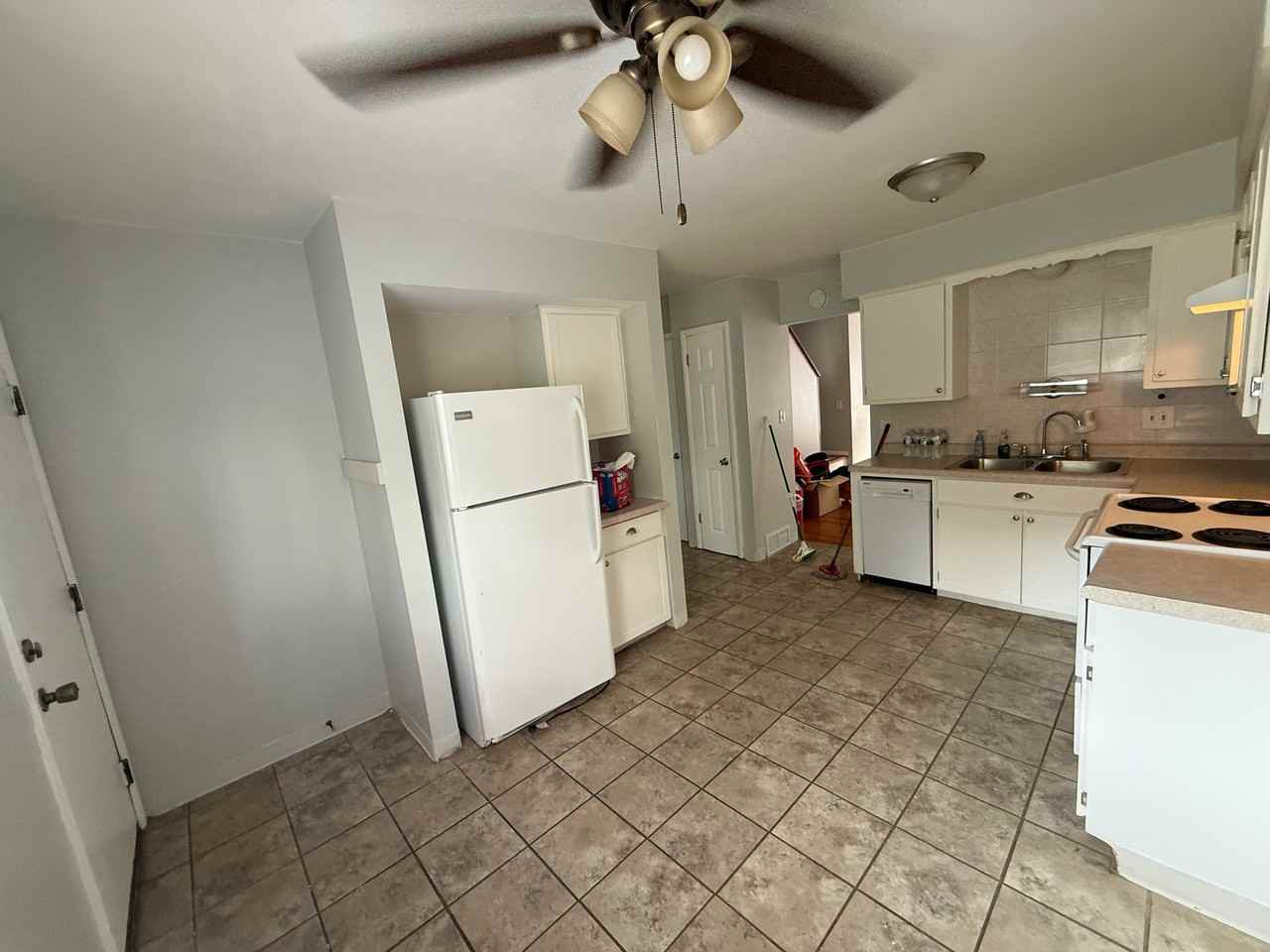 542 Newman Rd #4 - Photo 7 of 16