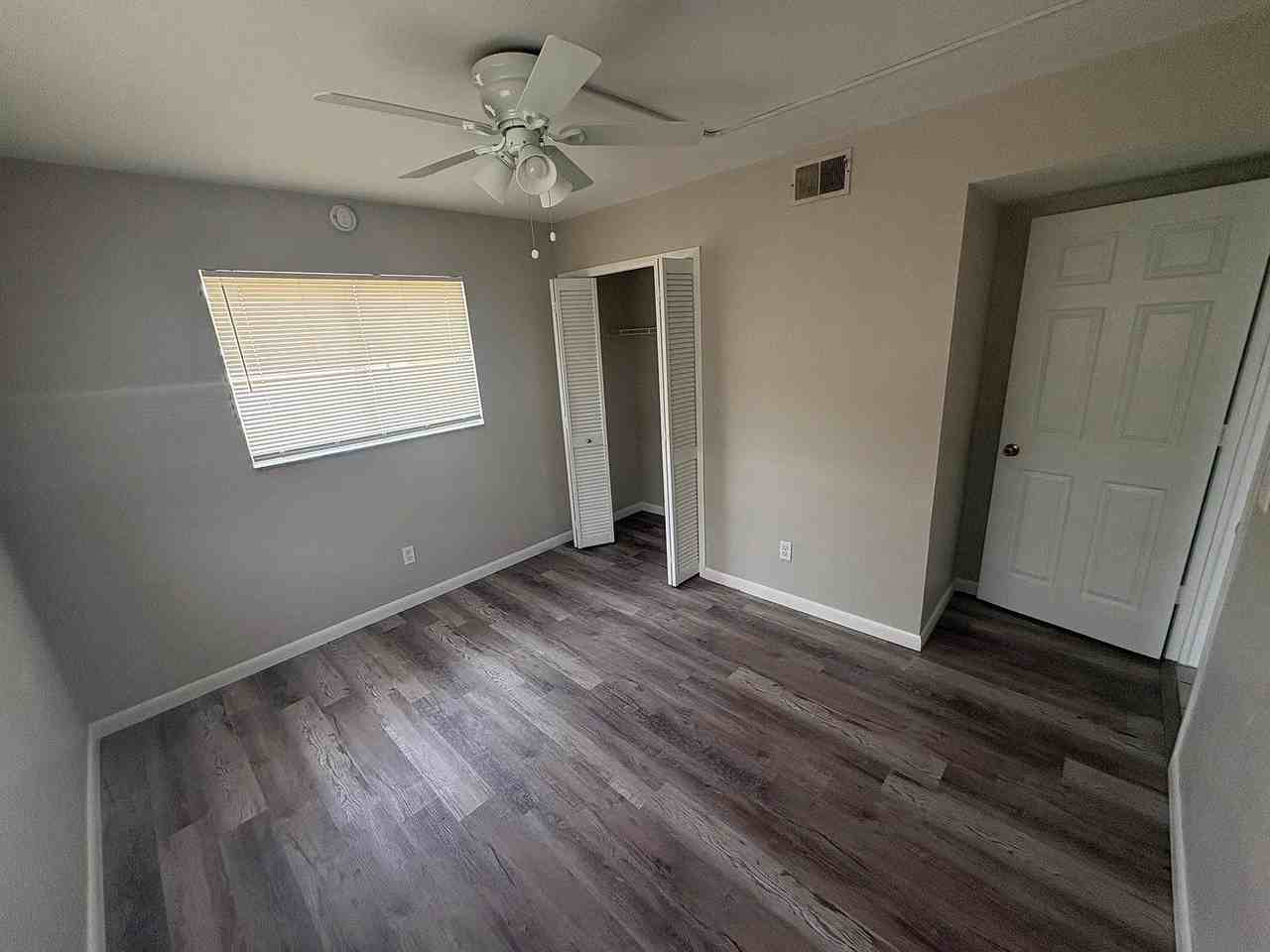 706 Se 13th Ct #D - Photo 5 of 10