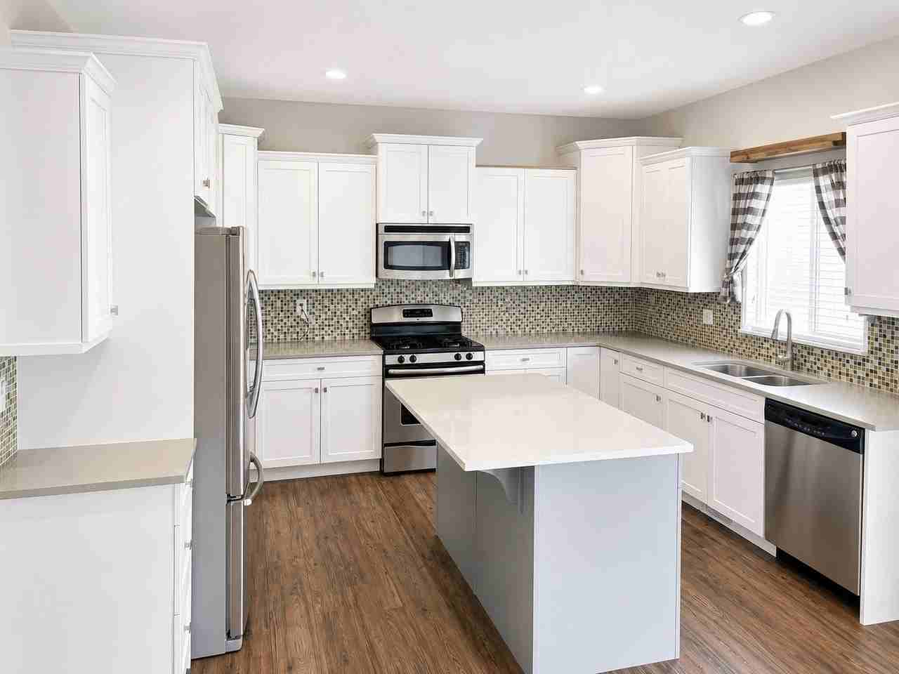 905 Nw - Photo 4 of 15