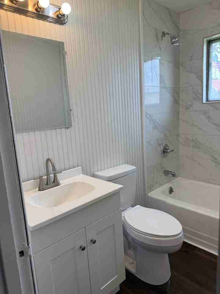 5115 N Woodland Dr - Photo 5 of 8