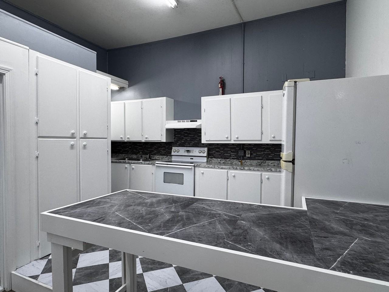 20 Elmwood Ave #C - Photo 4 of 16