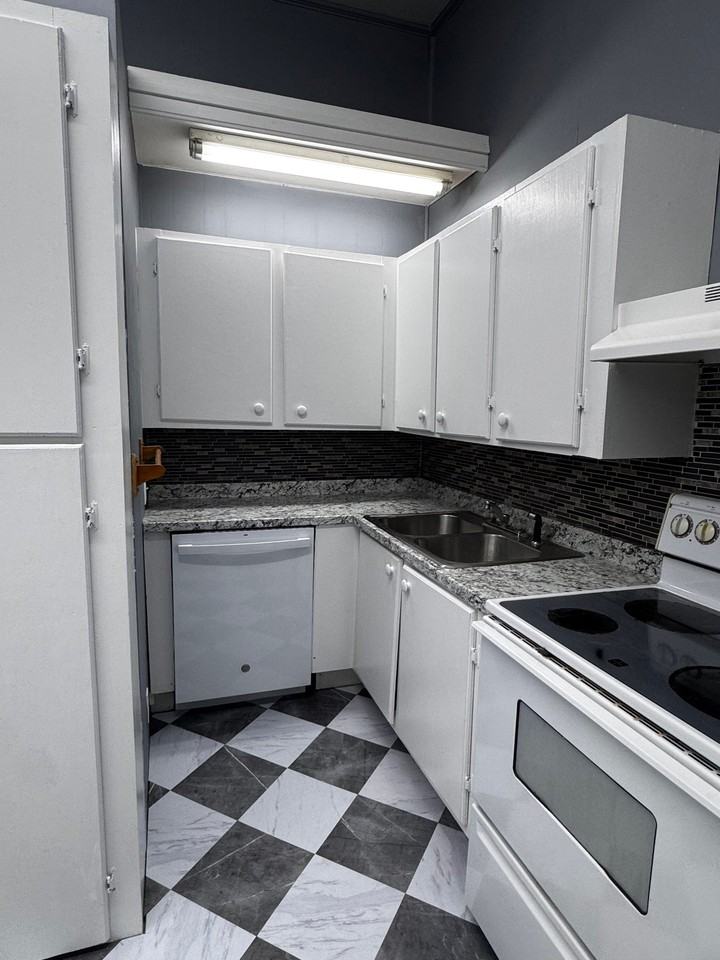 20 Elmwood Ave #C - Photo 5 of 16