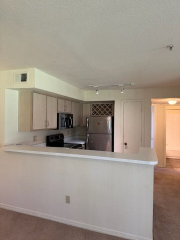 7270 Westpointe Blvd #924 - Photo 7 of 21