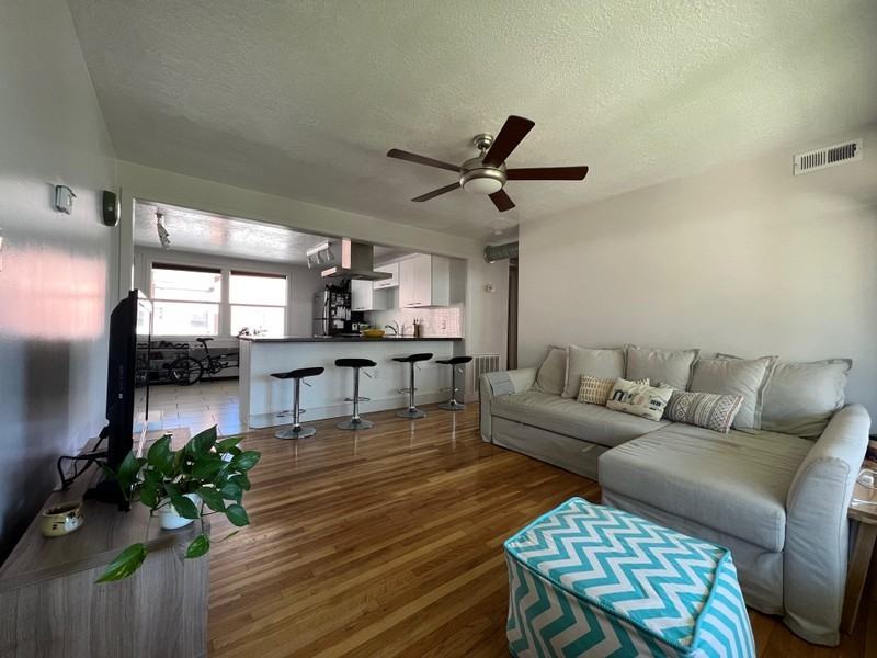 370 Wn #12 - Photo 3 of 12
