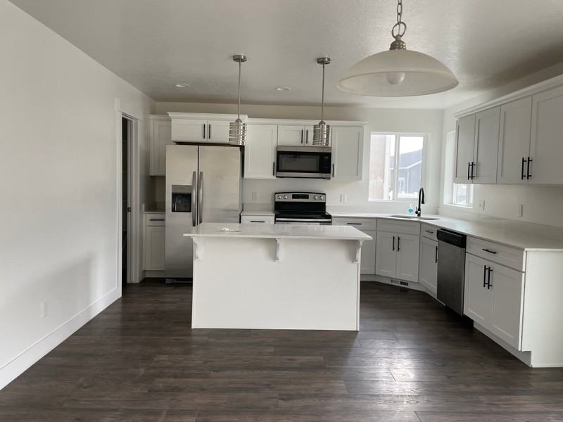 98 N Stone Gate Dr - Photo 2 of 13