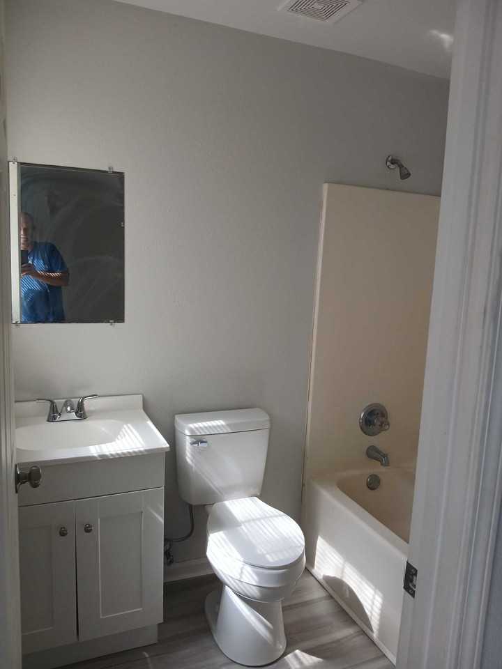 2819 57th Ave - Photo 5 of 9