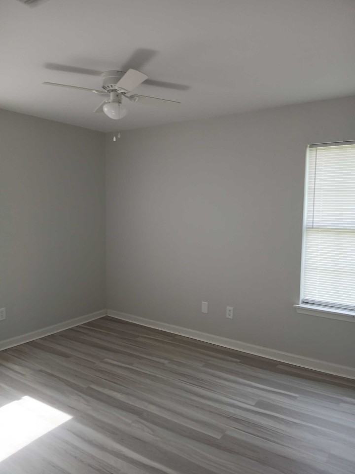 2819 57th Ave - Photo 6 of 9