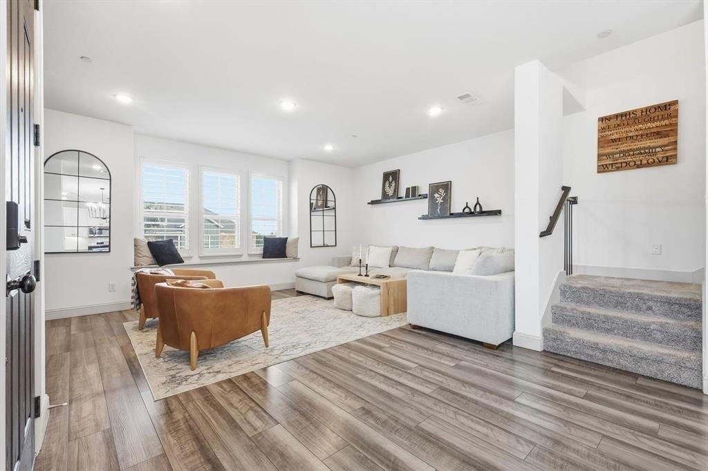 441 Matchbox St - Photo 5 of 20