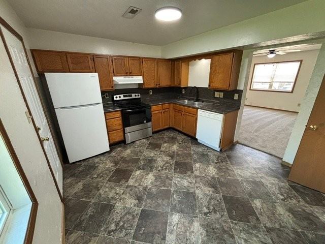 3411 N 21st St #3411 - Photo 5 of 8