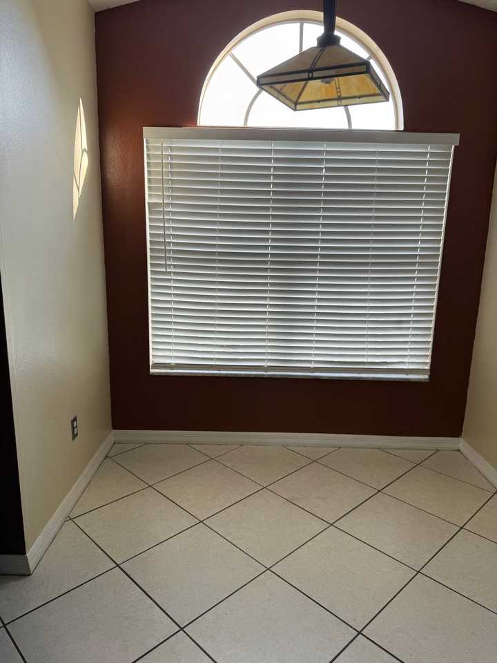 2656 Newbolt Dr - Photo 4 of 20