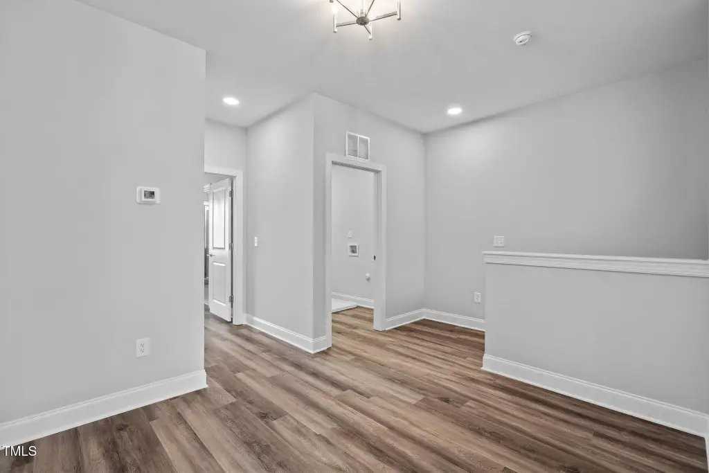 703 Jamescroft Way - Photo 7 of 13