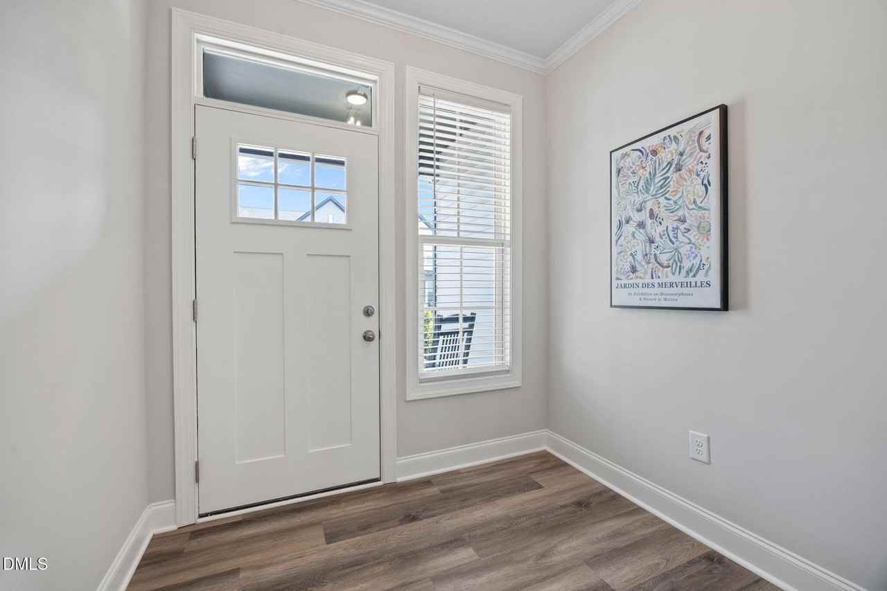 609 Marshskip Way - Photo 2 of 12