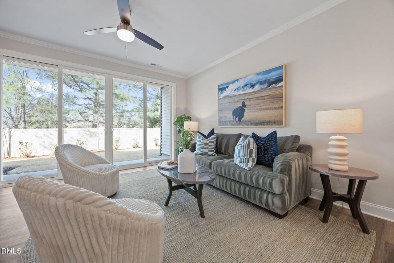 609 Marshskip Way - Photo 4 of 12