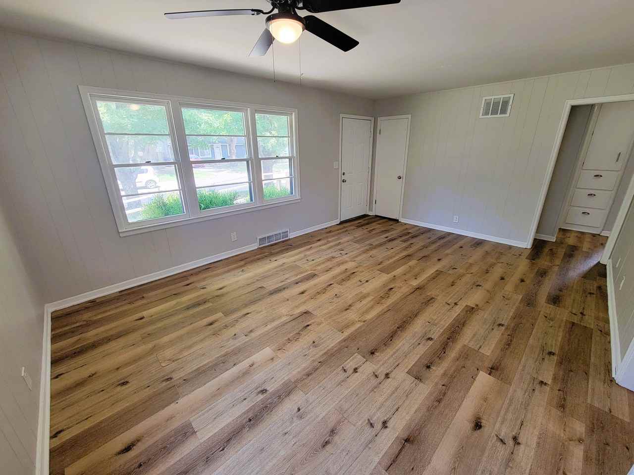 5935 E Bellaire St - Photo 6 of 18