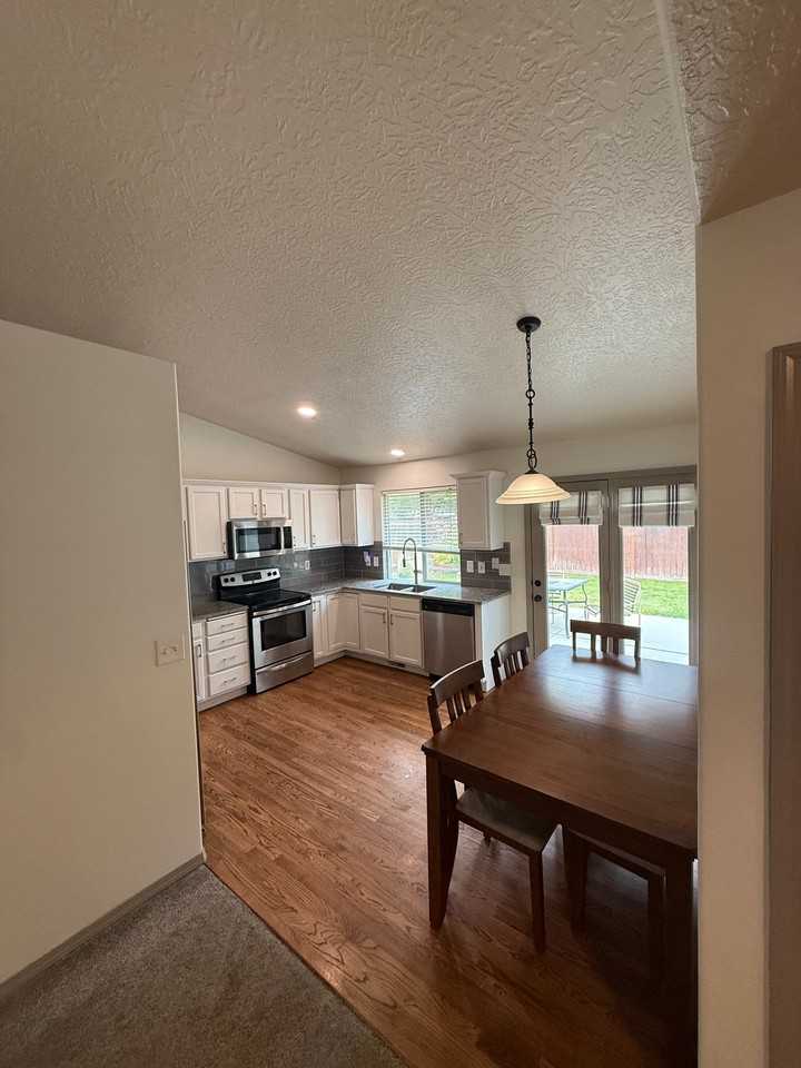 2650 N Chancery Way - Photo 3 of 18
