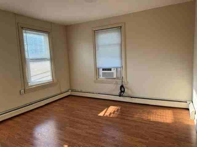 727 N New St 2nd Fl #2 - Photo 3 of 8