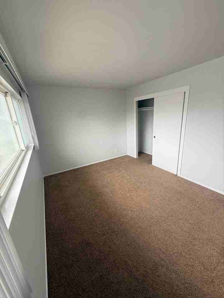 95 Clarendon Rd #4 - Photo 6 of 32