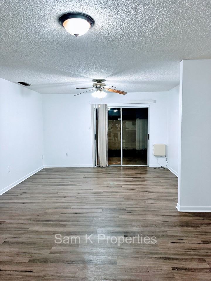 331 W Alamo Dr - Photo 3 of 13
