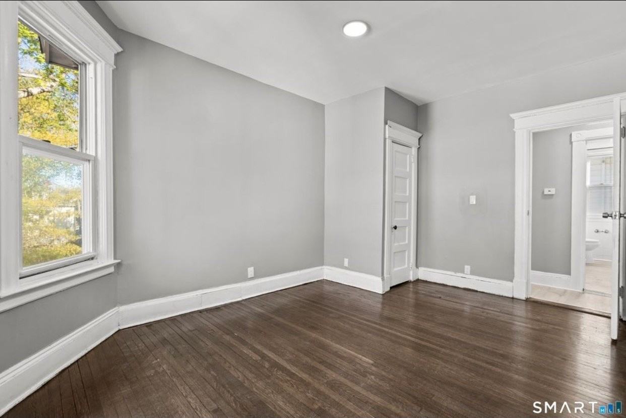 362 Sigourney St #2 - Photo 6 of 12