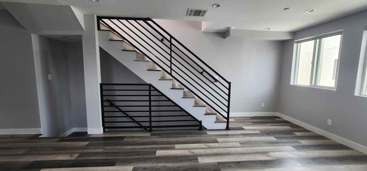 2408 Hauser Blvd - Photo 3 of 11