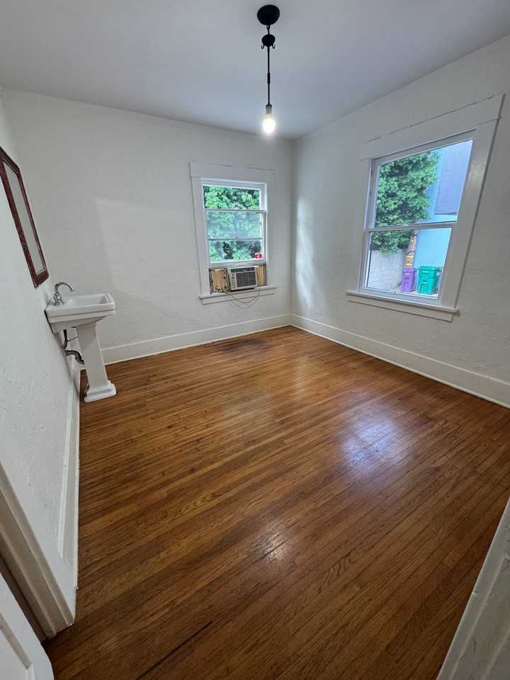 341 Redondo Ave - Photo 7 of 14