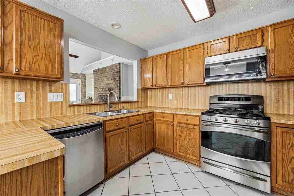 9414 Twilight Moon Dr - Photo 7 of 10