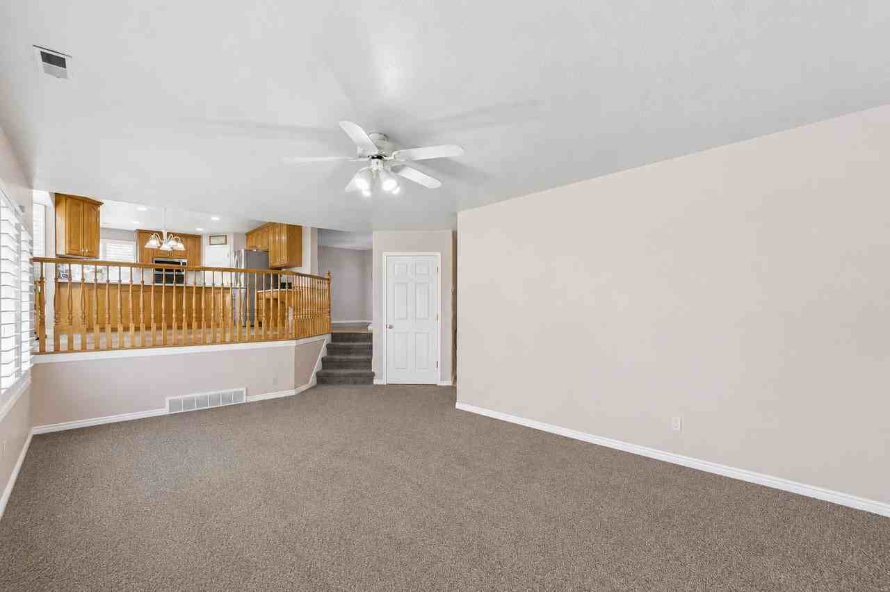 1541 Ws - Photo 6 of 20