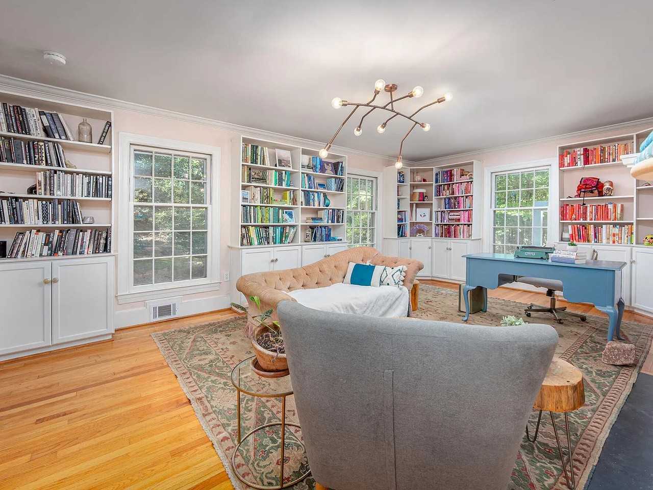 811 Kings Mill Rd - Photo 4 of 14