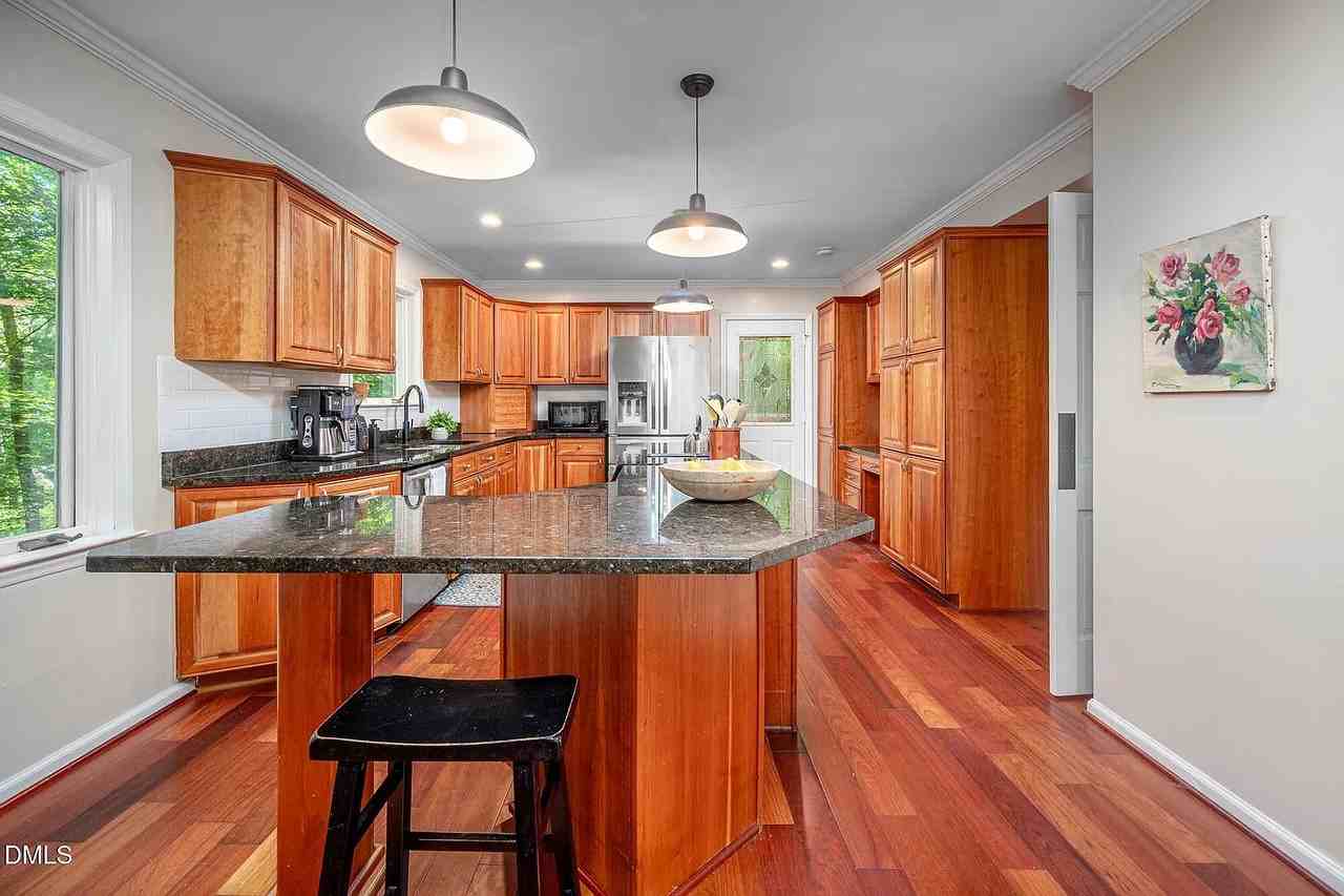 811 Kings Mill Rd - Photo 6 of 14