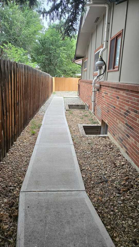 912 S Pratt Pkwy #B - Photo 2 of 18