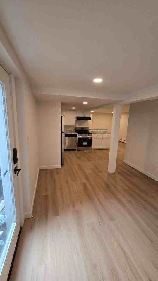 912 S Pratt Pkwy #B - Photo 5 of 18