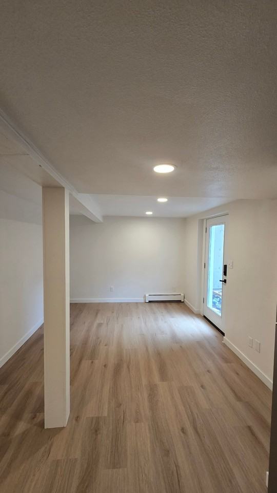 912 S Pratt Pkwy #B - Photo 6 of 18