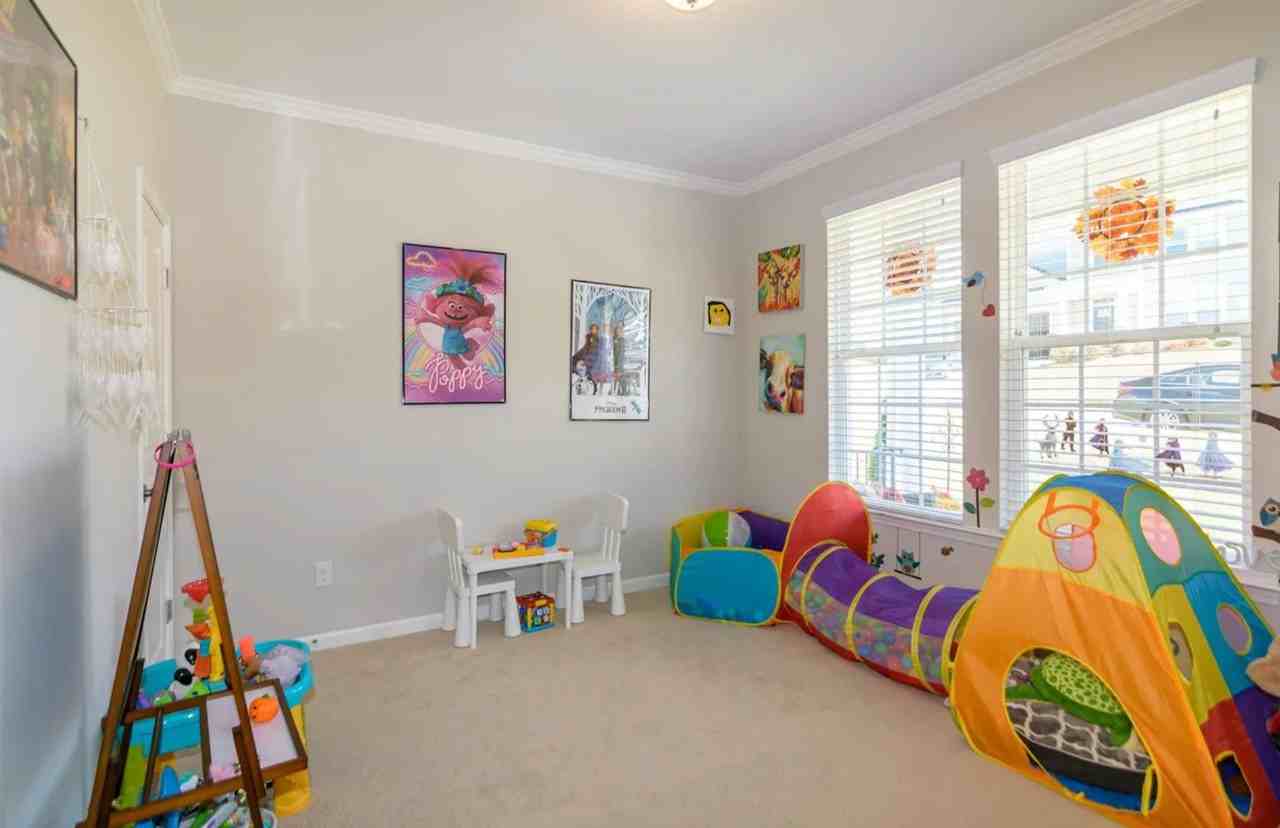 1106 Bromby Ave - Photo 2 of 19