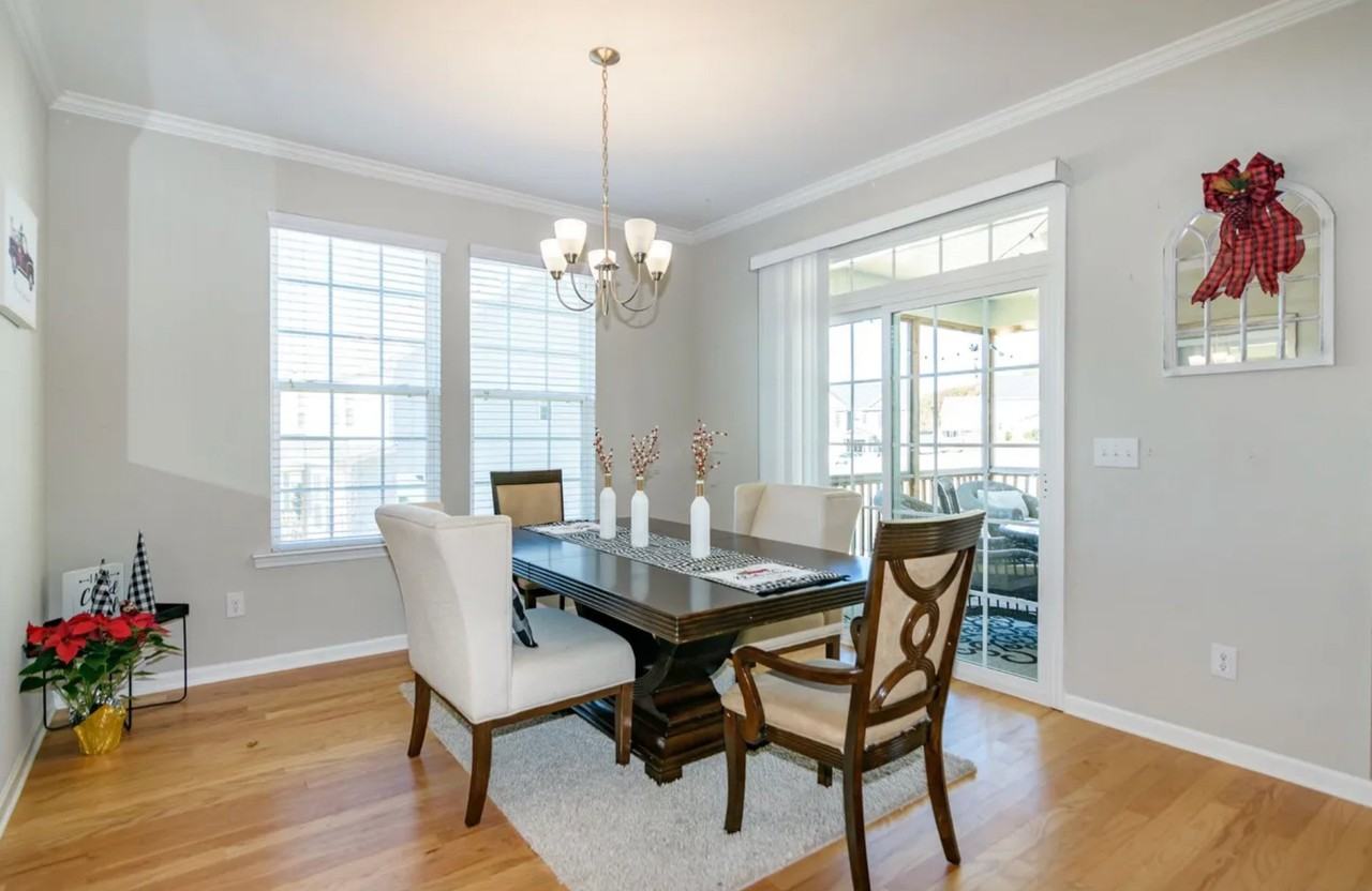 1106 Bromby Ave - Photo 5 of 19