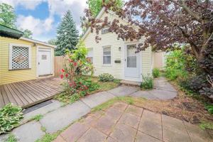 featured image of 2053 W 45th St