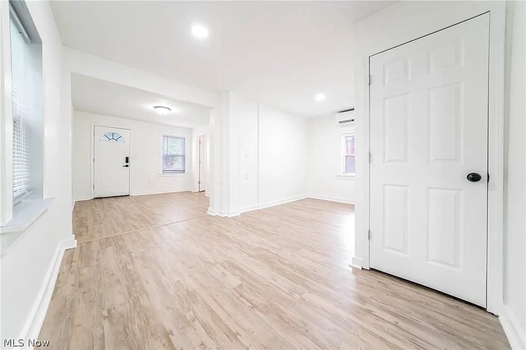 2053 W 45th St - Photo 3 of 13