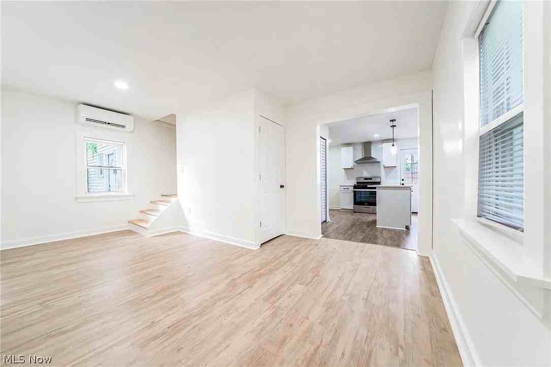 2053 W 45th St - Photo 5 of 13