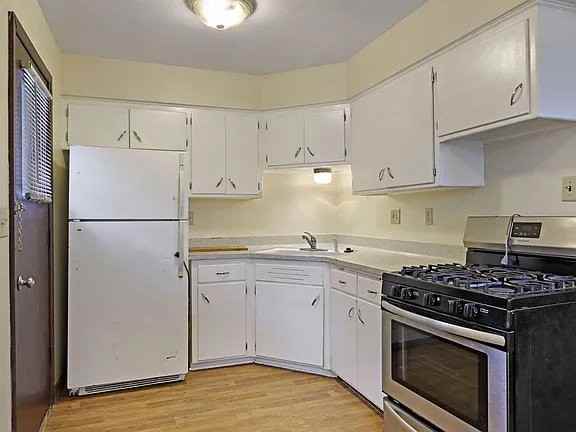 6823 W Wedgewood Dr #1 - Photo 2 of 14